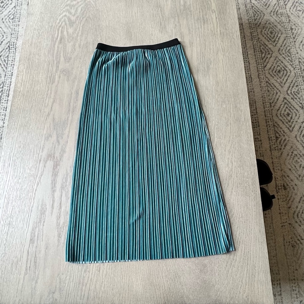 Leita Crimped Light Velvet Skirt - Turquoise, Size XS